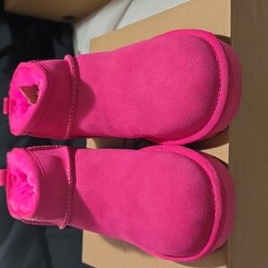 UGG W Classic Ultra Mini - Hot Pink